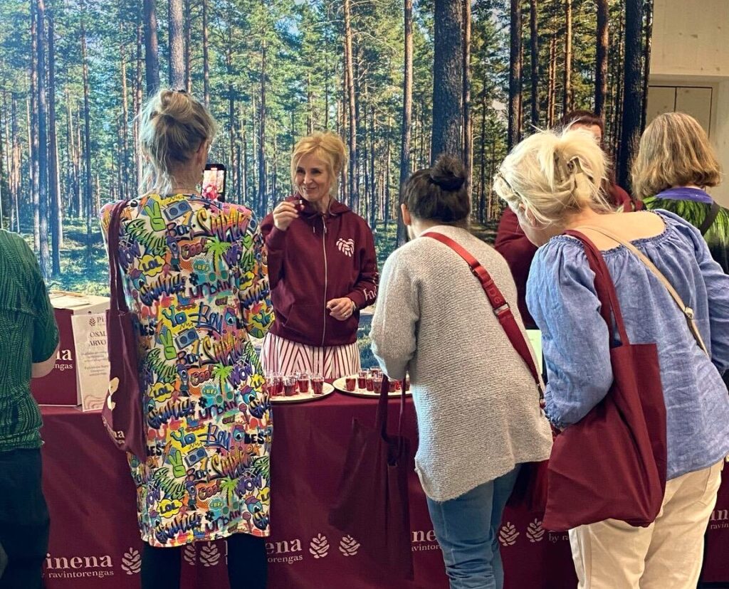 Pinena by Ravintorengas Yhdistävä Lääketiede tapahtumassa